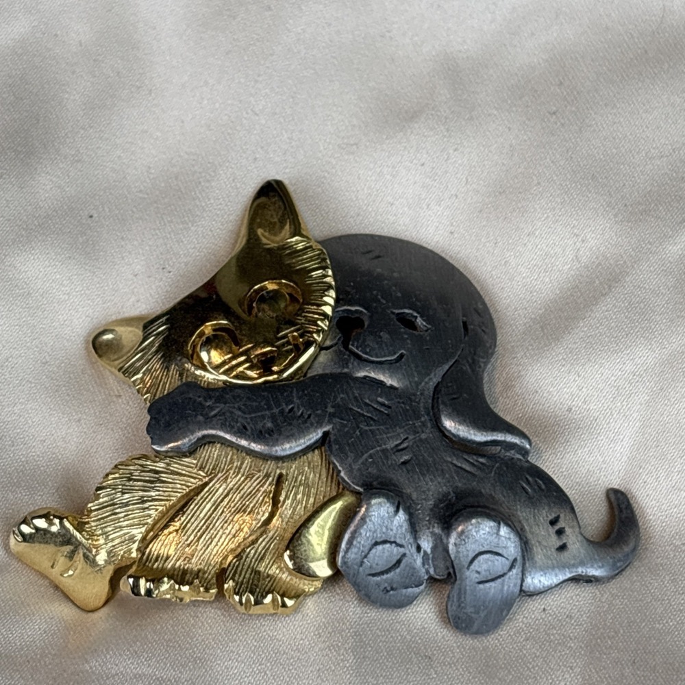 UltraCraft Cat Dog Brooch Pewter Gold Silver Tone Vintage Signed‎